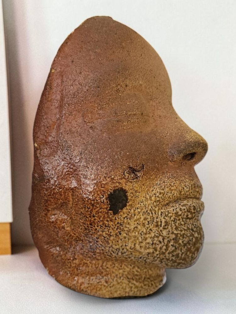 Sandstone sculpture by Gérard Bignolais (1937-2007)
