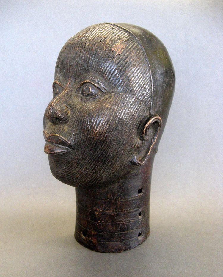 Bronze Queen's Head from Ife Art.