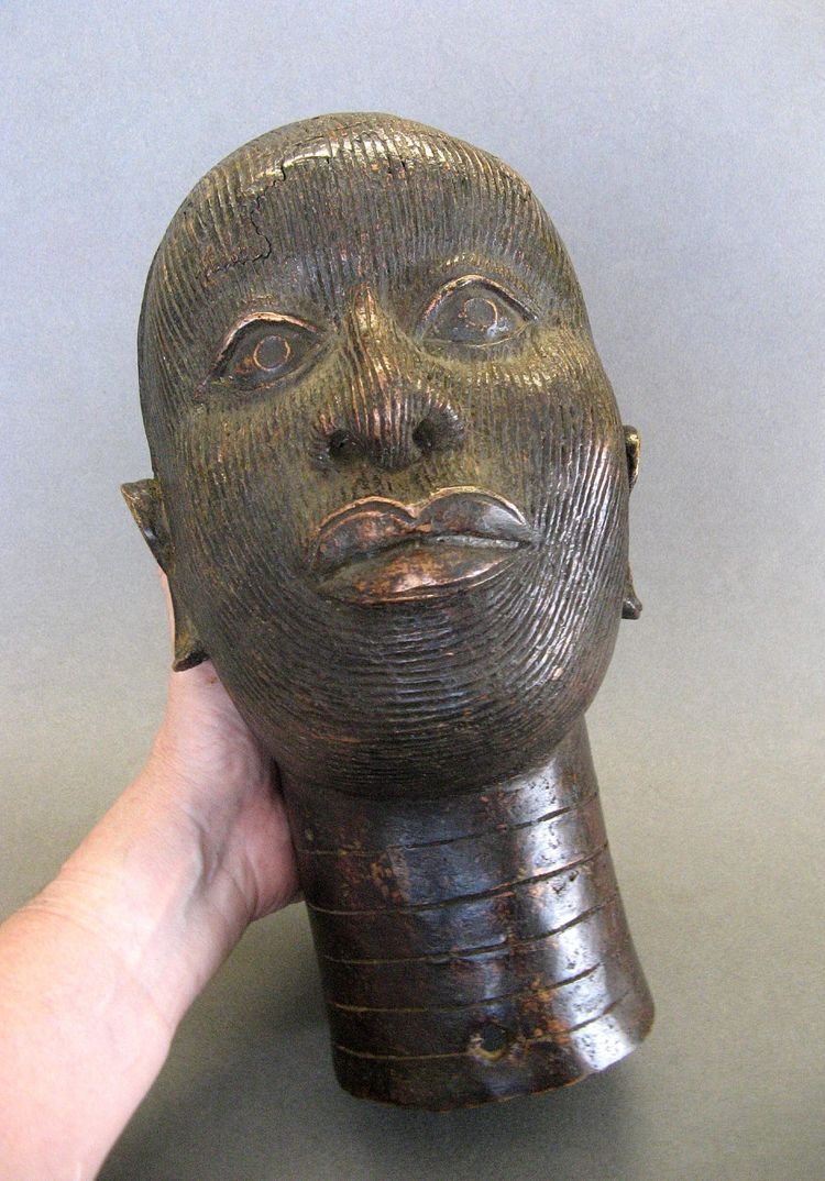Bronze Queen's Head from Ife Art.