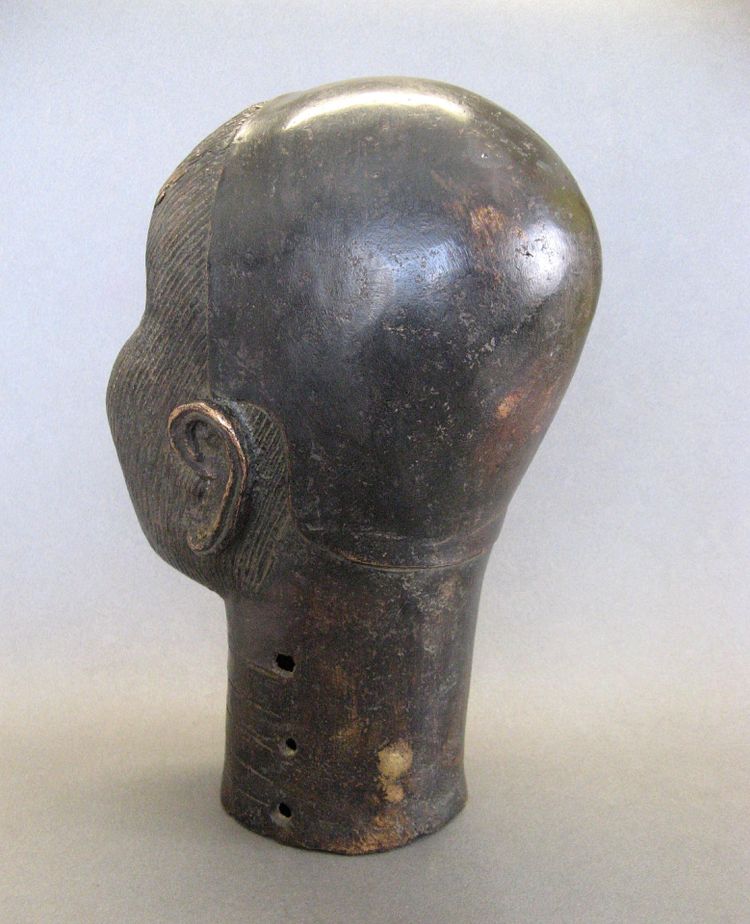 Bronze Queen's Head from Ife Art.