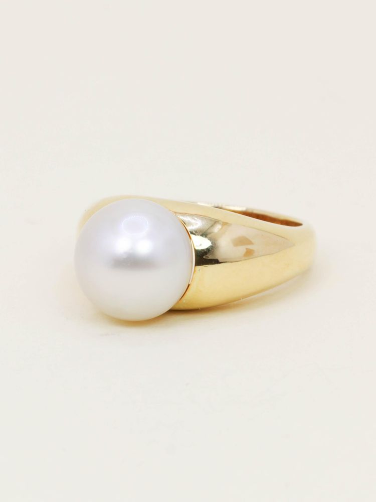 TECLA Gelbgold-Ring im Bandstil mit Knopfperle