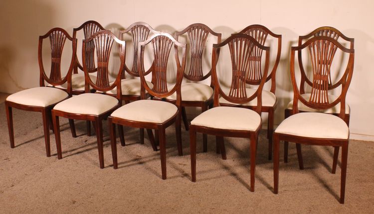 Set di 10 sedie in mogano con intarsi - XIX secolo