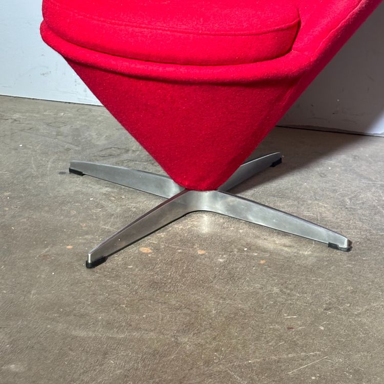 Verner Panton Heart Cone Sessel, rot, 1970er Jahre. Designikone.