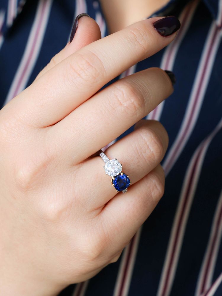 "Toi et Moi" ring with old-cut sapphire and diamond.