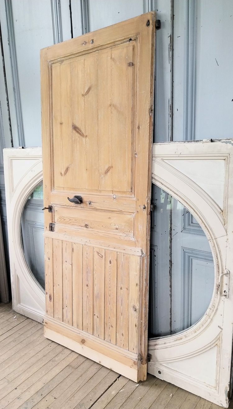 Ancienne porte d’abbaye restaurée en bois massif