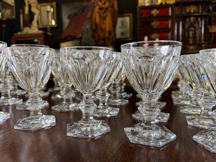 BACCARAT - MODELLO HARCOURT 1841 - SET DI 48 BICCHIERI DI CRISTALLO PER 12 PERSONE