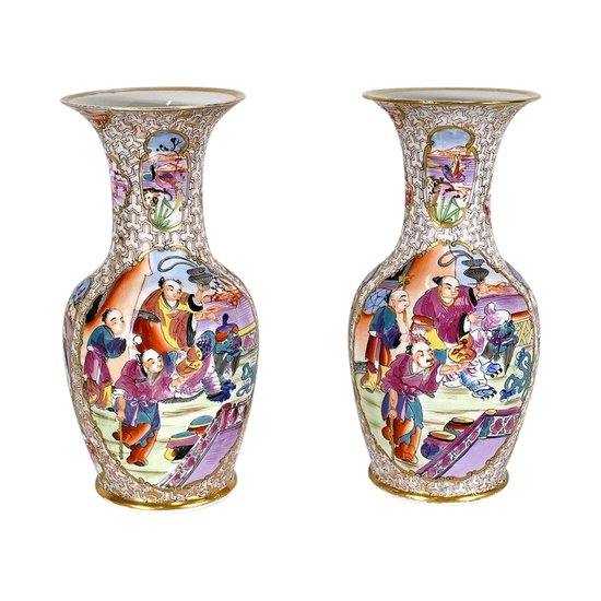 Paire de Vases en Porcelaine de Chine – Début XXe