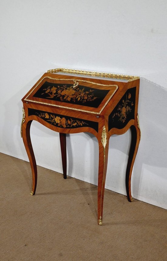 Bureau de Dame en Bois Précieux, style Louis XV, époque Napoléon III – 2ème moitié du XIXe