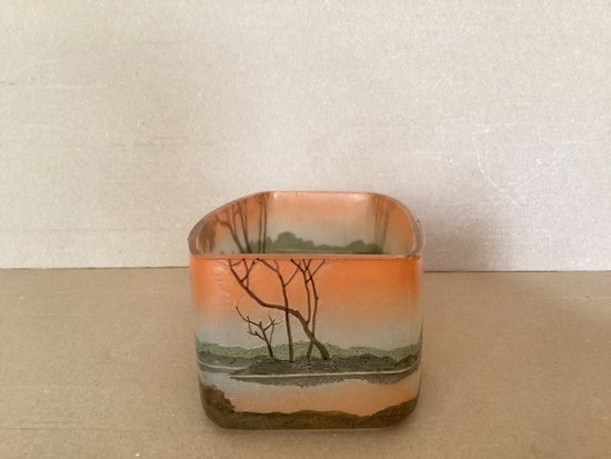 Planter signed Legras
