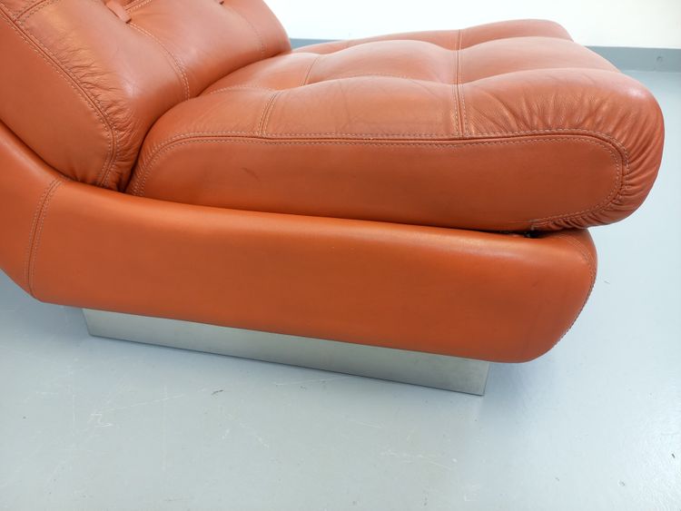 Fauteuil chauffeuse style Roche Bobois vintage en chrome et cuir tuile des années 70