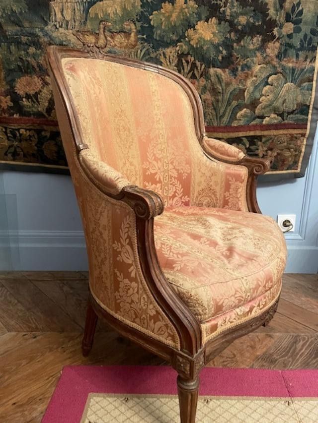 Louis XVI period gondola-style bergère