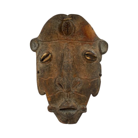 MASQUE FACIAL appelé CRÂNE RELIQUAIRE Culture Sawos, Rivière du Sépik, Papouasie Nouvelle Guinée