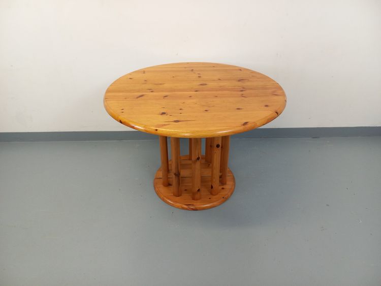 Table à manger ronde scandinave vintage style Rainer Daumiller en pin des années 60 70 avec rallonge