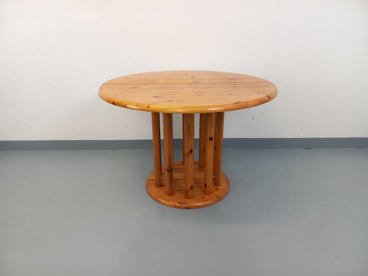 Table à manger ronde scandinave vintage style Rainer Daumiller en pin des années 60 70 avec rallonge