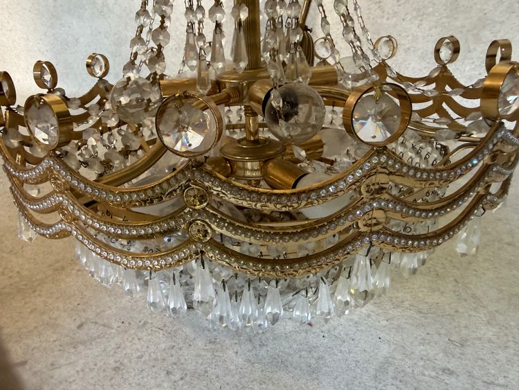 Modern basket chandelier