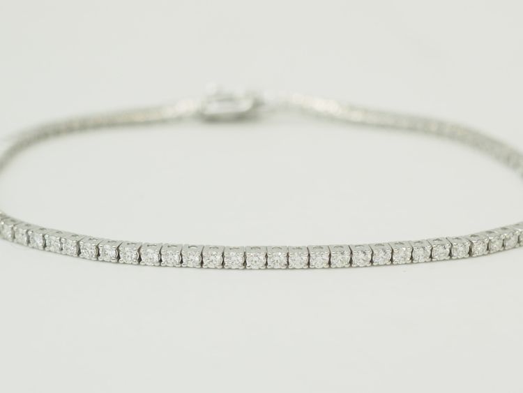 River bracelet in white gold and diamonds 1.84ct