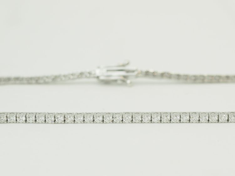River bracelet in white gold and diamonds 1.84ct