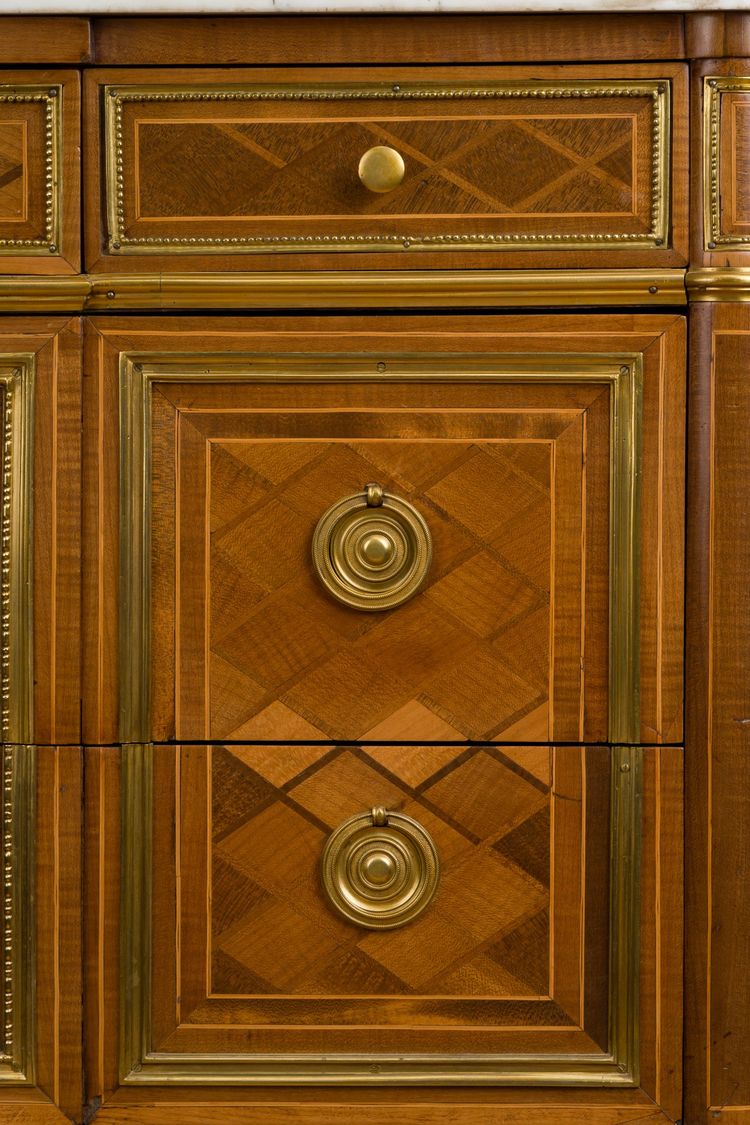 Commode Louis XVI, estampillé Weisweiler