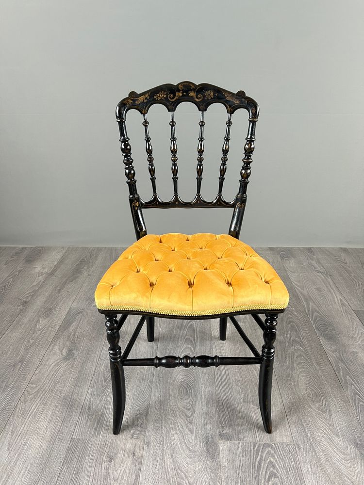 Suite de quatre chaises Napoléon III en bois noirci, XIXe Siècle