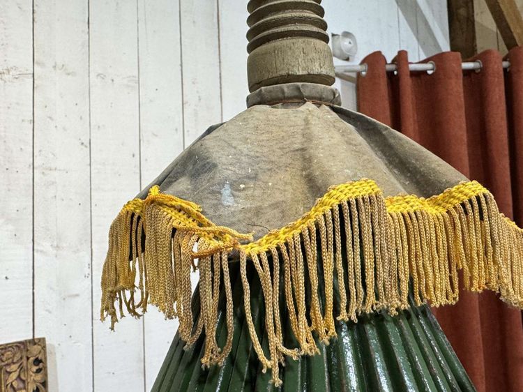 Indonesischer Sonnenschirm aus den 1950er Jahren aus Tapete, Holz und Wolle