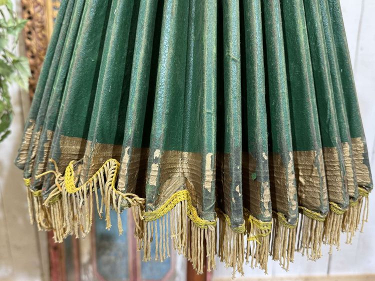 Parasol indonésien des années 1950 en papier peint, bois et laine 