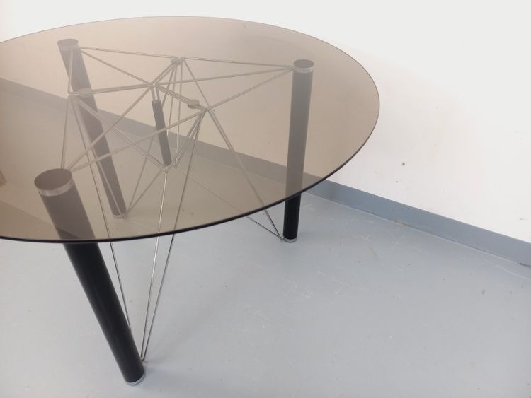 Table à manger ronde vintage en verre fumé, métal noir et métal chromé des années 80
