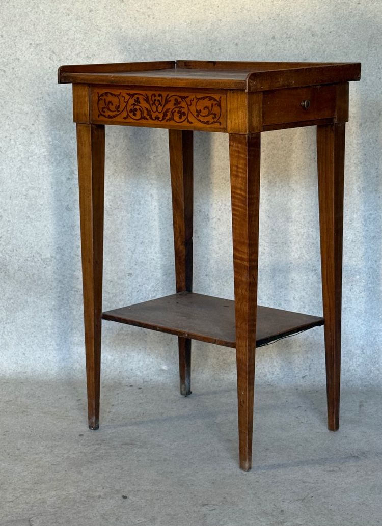 Table de chevet