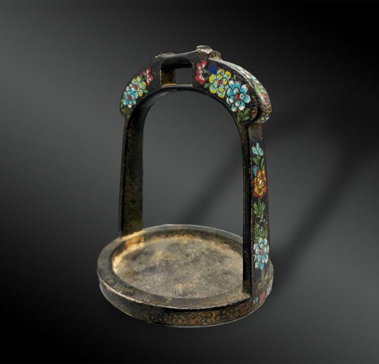 Bronze stirrup with cloisonné enamel - China - Early 19th century