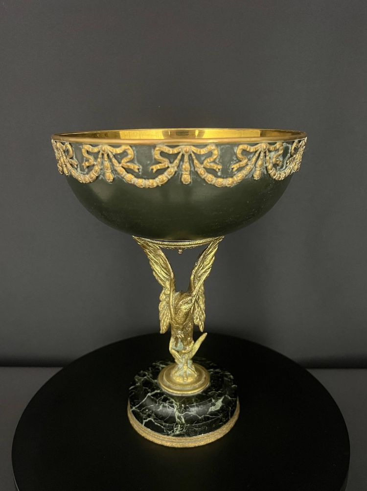 Centre de table de style Empire au cygne en bronze doré