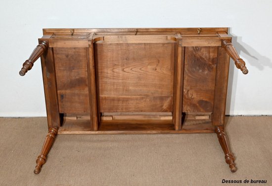 Bureau en Noyer massif, style Louis XVI – 1920