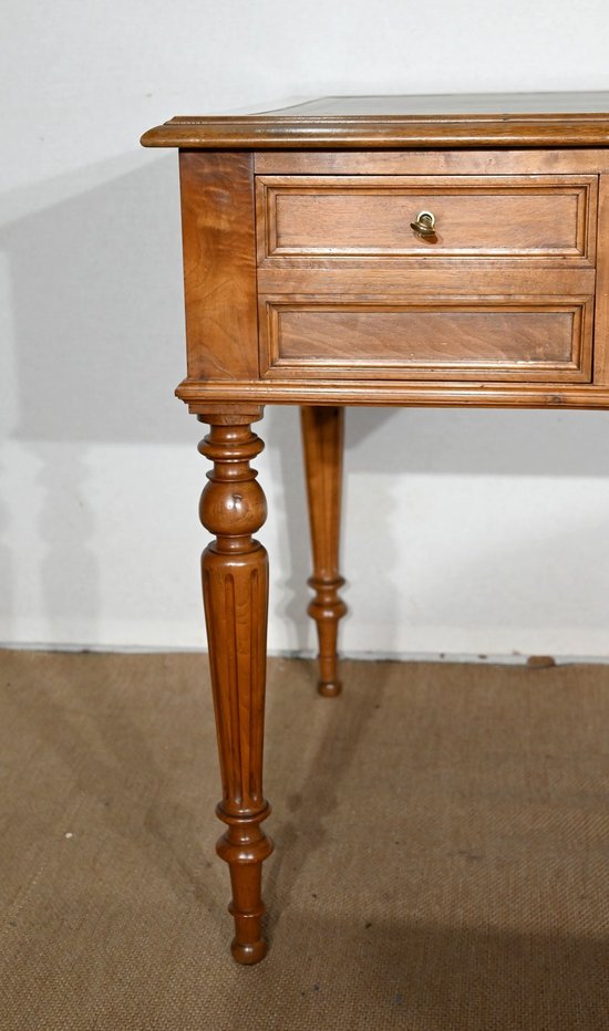 Bureau en Noyer massif, style Louis XVI – 1920