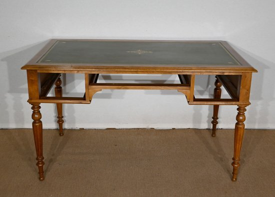 Bureau en Noyer massif, style Louis XVI – 1920
