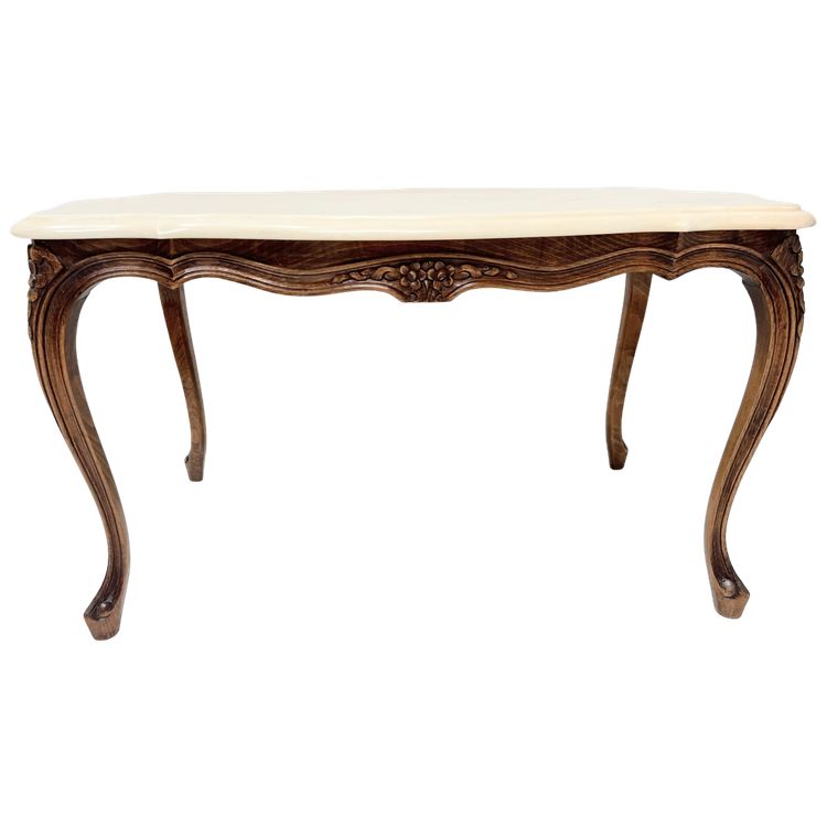 Table basse de style Louis XV en hêtre patiné XX siècle