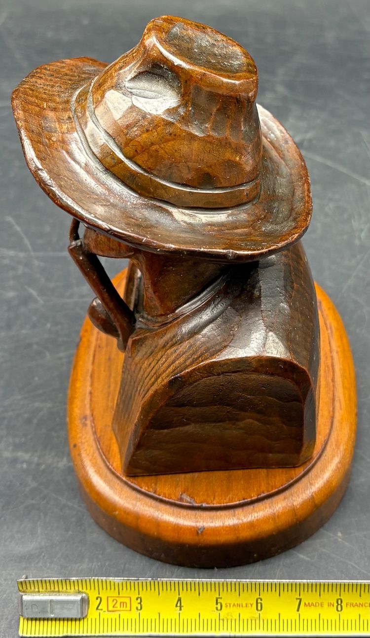 PETIT BUSTE EN BOIS SCULPTÉ 