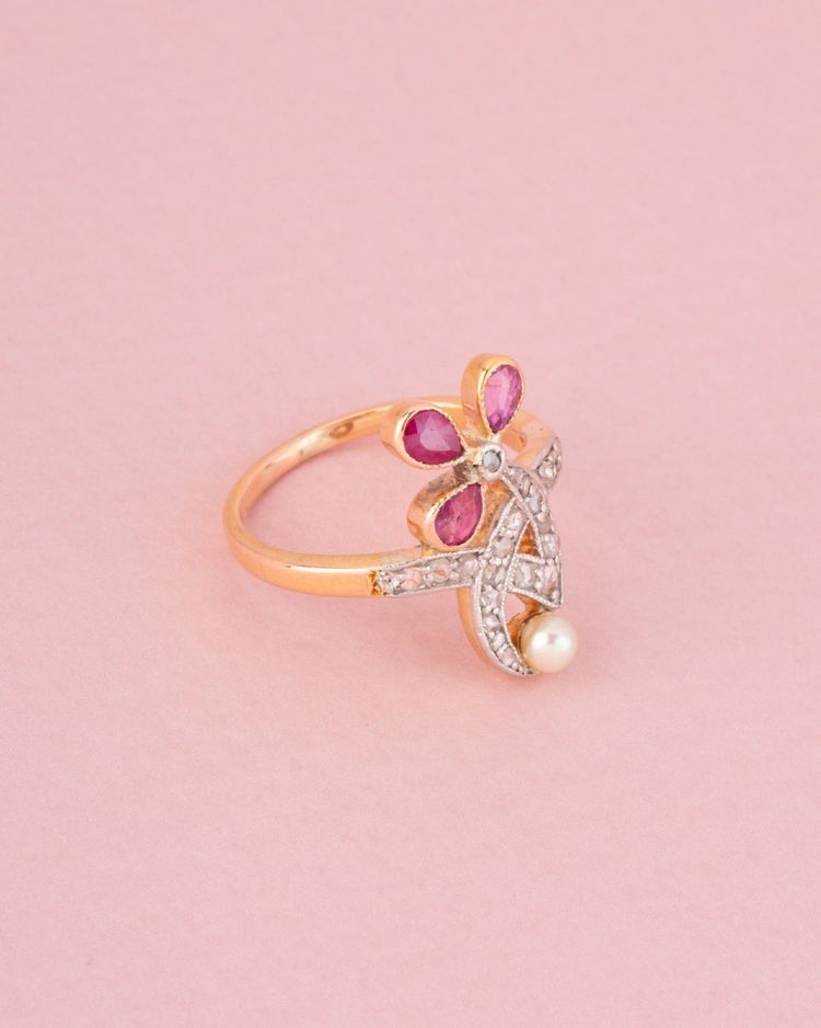 Jugendstilring in 18K Roségold Rubin und Diamanten
