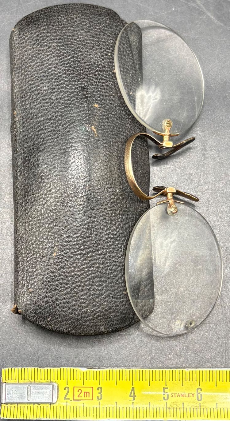 EUROPEAN GLASS AND GOLD-PLATED BINOCULARS CIRCA 1900