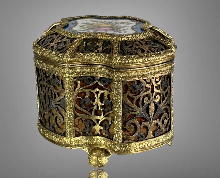 NAPOLEONE III CASSA TRAFORATA IN BRONZO DORATO/ARGENTO CON PLACCA DI SÈVRES