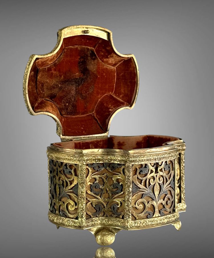 NAPOLEONE III CASSA TRAFORATA IN BRONZO DORATO/ARGENTO CON PLACCA DI SÈVRES