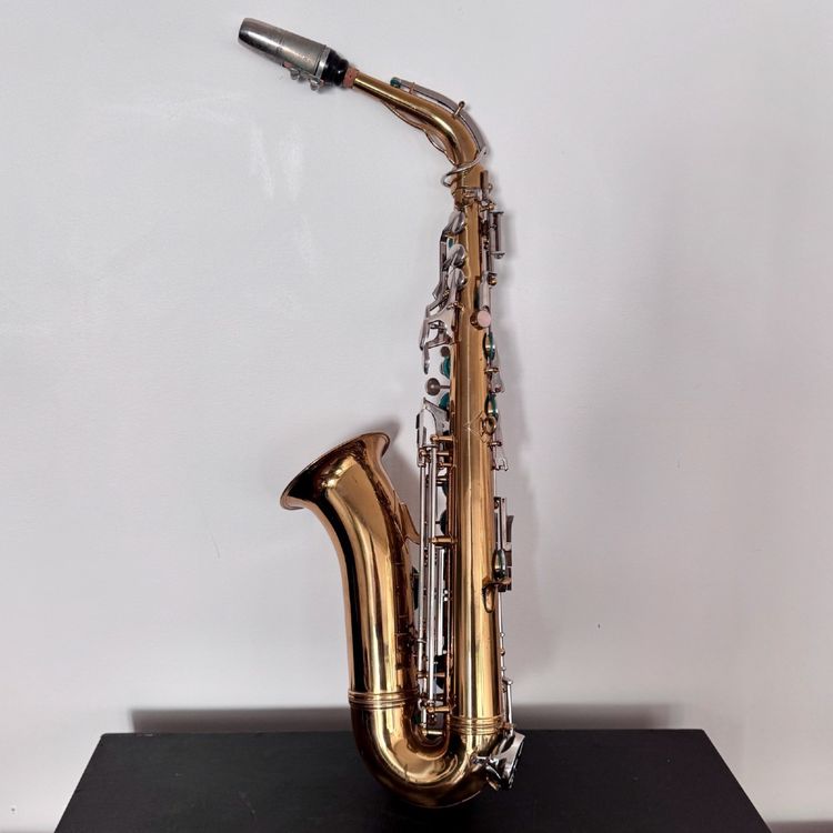 Saxophone de marque Cuesnon Paris boite d'origine XXe