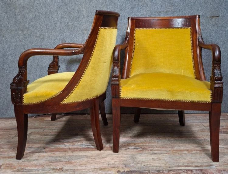 Paire de fauteuils Empire aux dauphins en acajou – époque XIXe siècle 