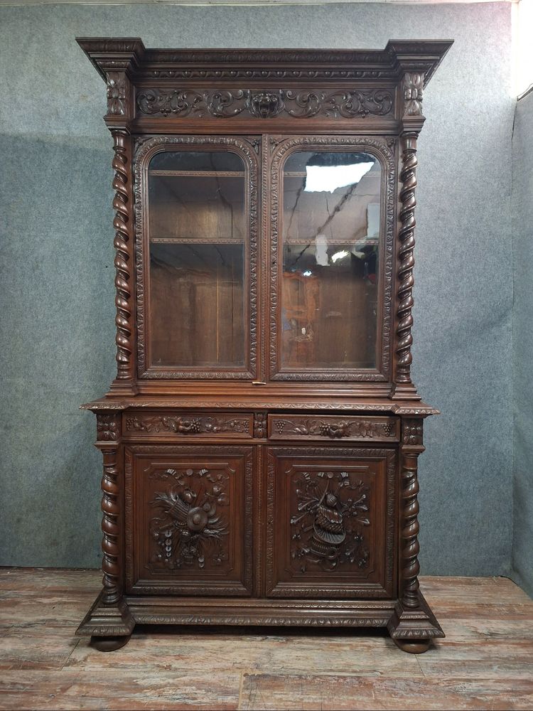 Henri II-style hunting lodge sideboard in carved oak, late 19th century