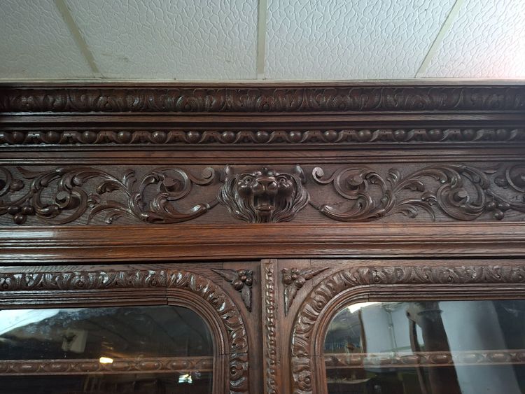 Henri II-style hunting lodge sideboard in carved oak, late 19th century