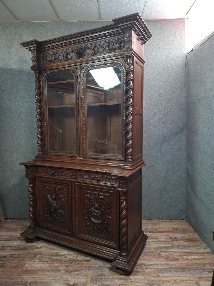 Henri II-style hunting lodge sideboard in carved oak, late 19th century
