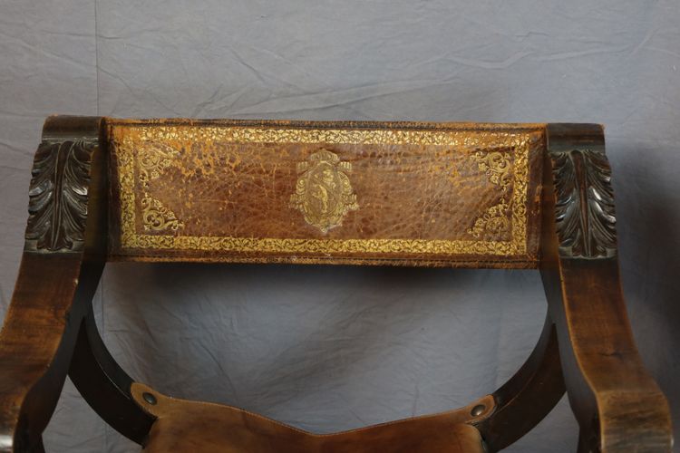 RENAISSANCE-STYLE CURULE CHAIR