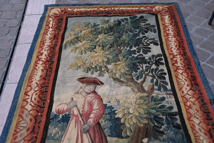 Arazzo su porta con giardiniere  Aubusson  del XVIII secolo