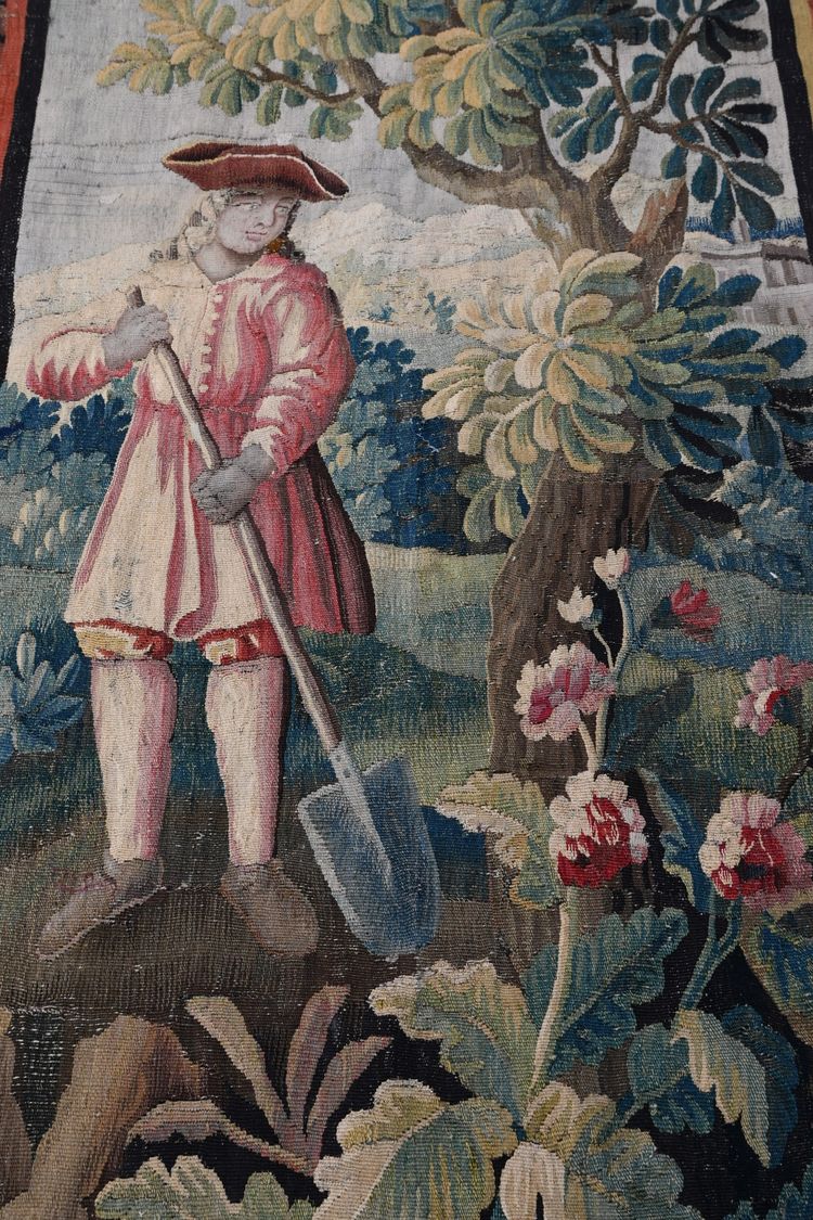 Arazzo su porta con giardiniere  Aubusson  del XVIII secolo