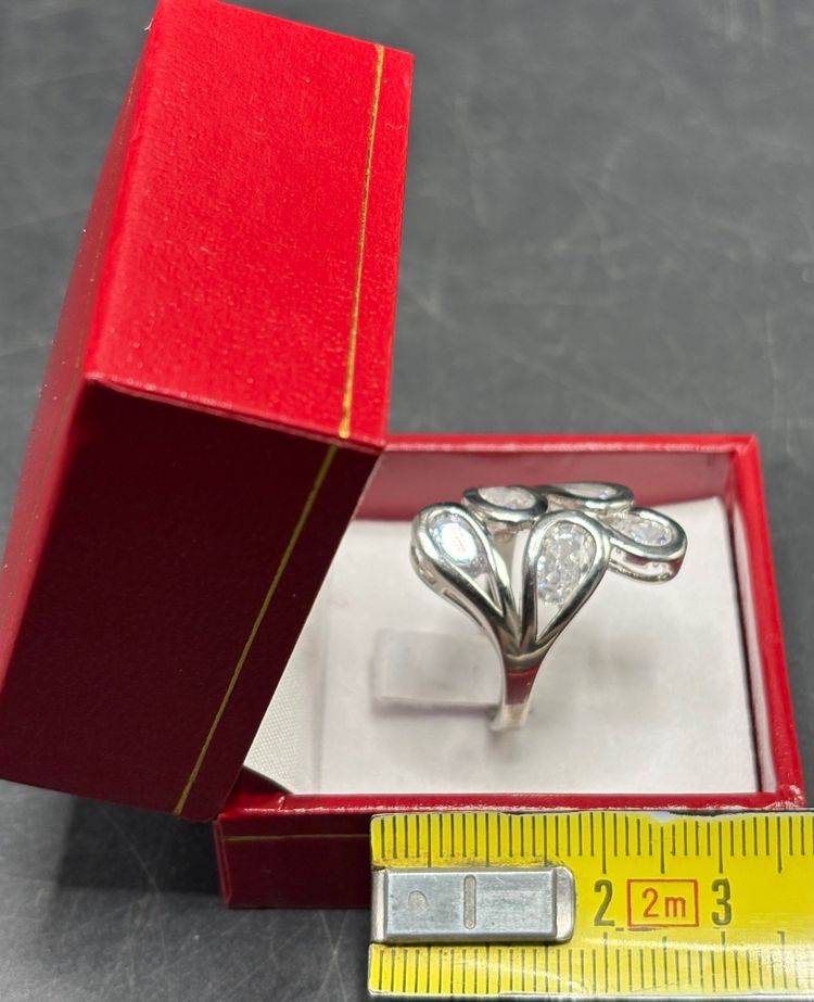 ANELLO IN METALLO E QUARZO 