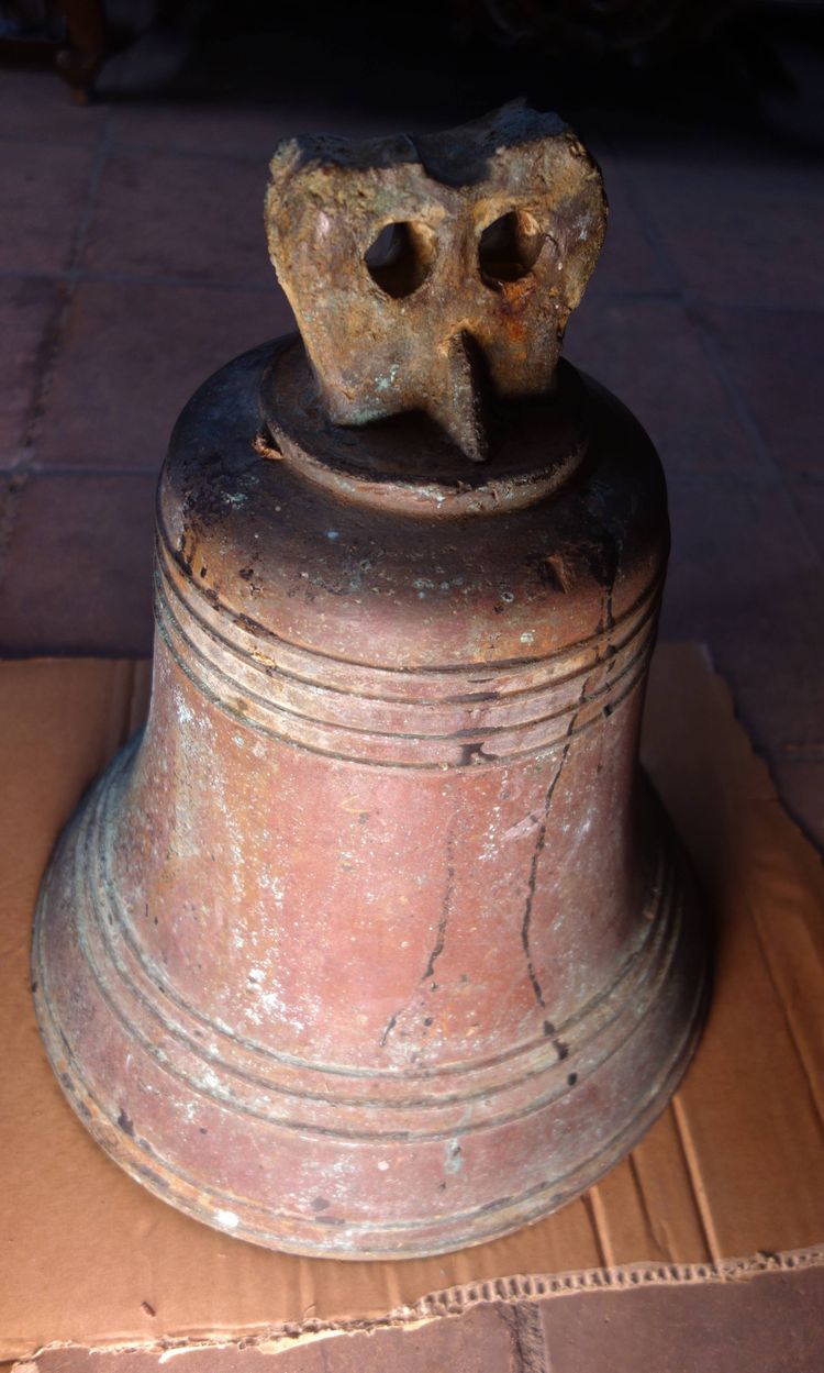 Bronzeglocke mit dem Wappen der Markgrafen, datiert 1750