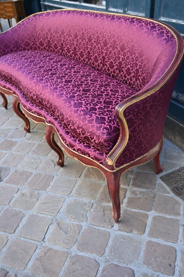 Lackiertes Sofa in Korbform, Italien, 18. Jahrhundert