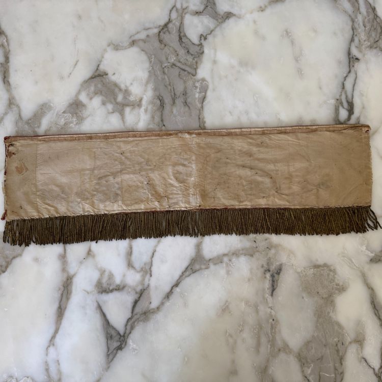 Ancien antependium sacré-cœur en velours rouge brodé argent XIXe